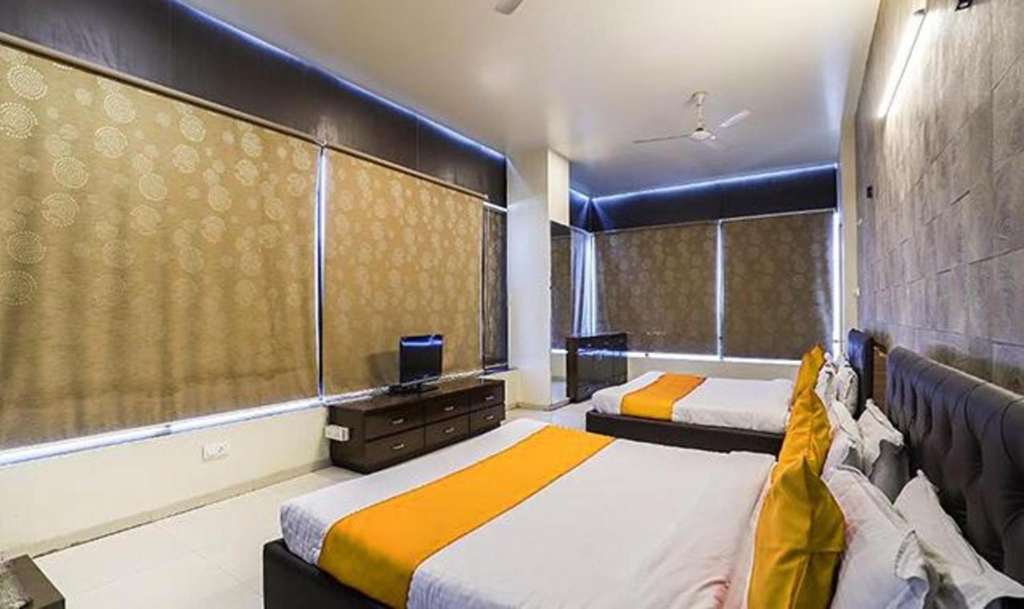 Hotel O Marigold Surat Exterior foto